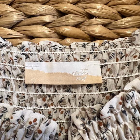 Top - Picture 3 of 3